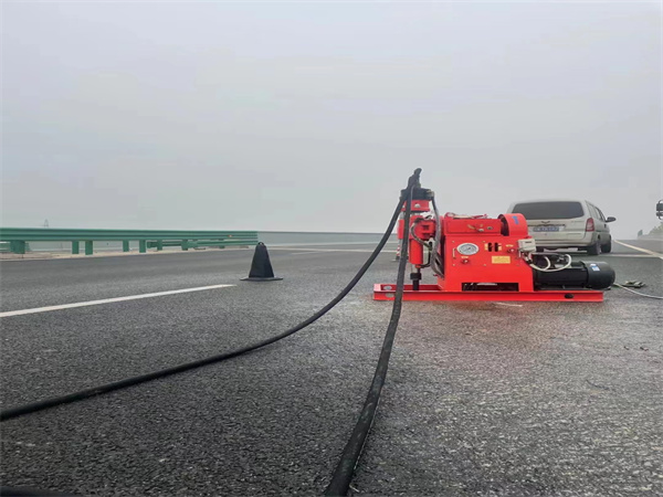 郧阳马路路基路面开裂下沉注浆加固灌浆